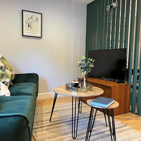Luxury 2-Bed Barn Conversion In Llansteffan Carmarthen Eksteriør bilde